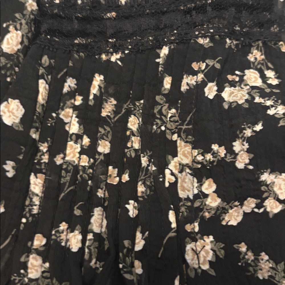 And Now This Black Floral chiffon v neck top SZ 1X plus size puffy sleeve NWT - Picture 14 of 14